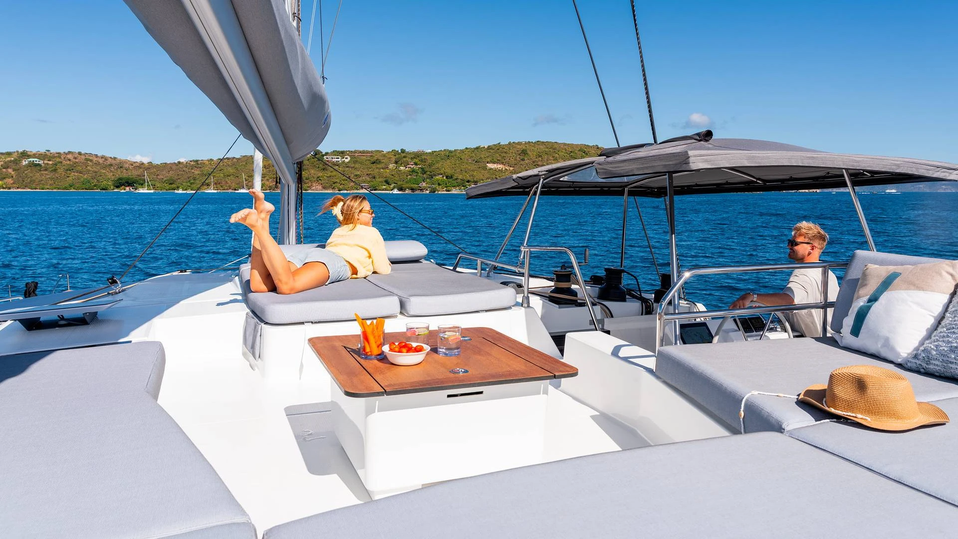 Fountaine Pajot FP 51 – Design extérieur et poste de barre modernisés 2 Fountaine Pajot FP 51 – Design extérieur et poste de barre modernisés 2
