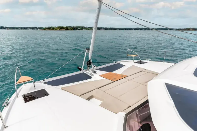 Fountaine Pajot FP 41 – Autonomie énergétique 2 Fountaine Pajot FP 41 – Autonomie énergétique 2