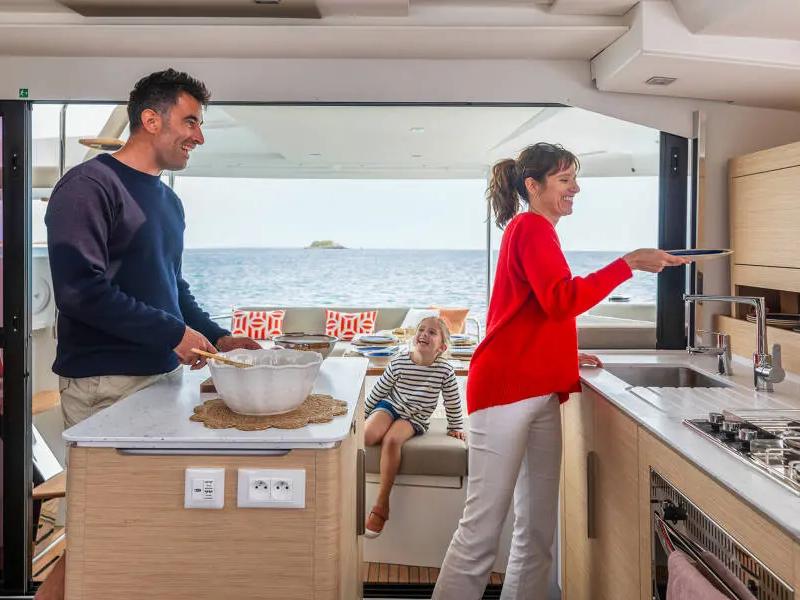 Fountaine Pajot FP 41 – photo 14 du catamaran neuf aux Antilles