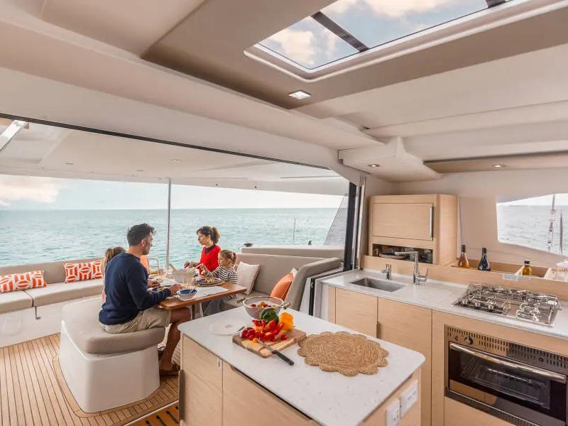 Fountaine Pajot FP 41 – photo 23 du catamaran neuf aux Antilles