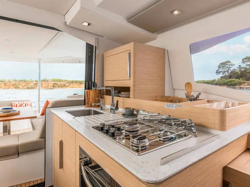 Fountaine Pajot FP 41 – photo 21 du catamaran neuf aux Antilles