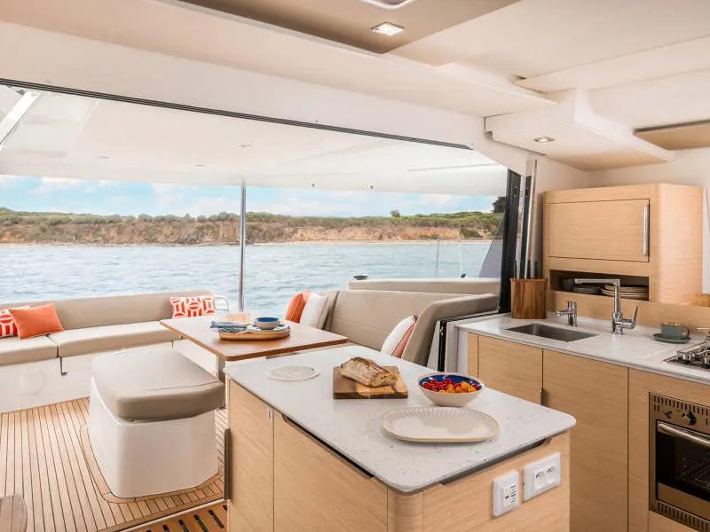 Fountaine Pajot FP 41 – photo 22 du catamaran neuf aux Antilles