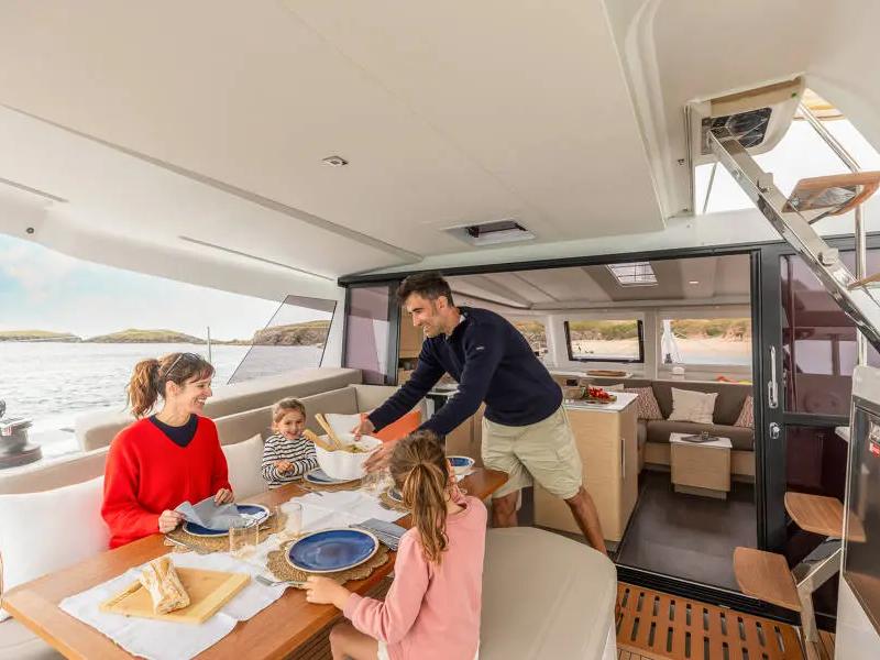 Fountaine Pajot FP 41 – photo 59 du catamaran neuf aux Antilles