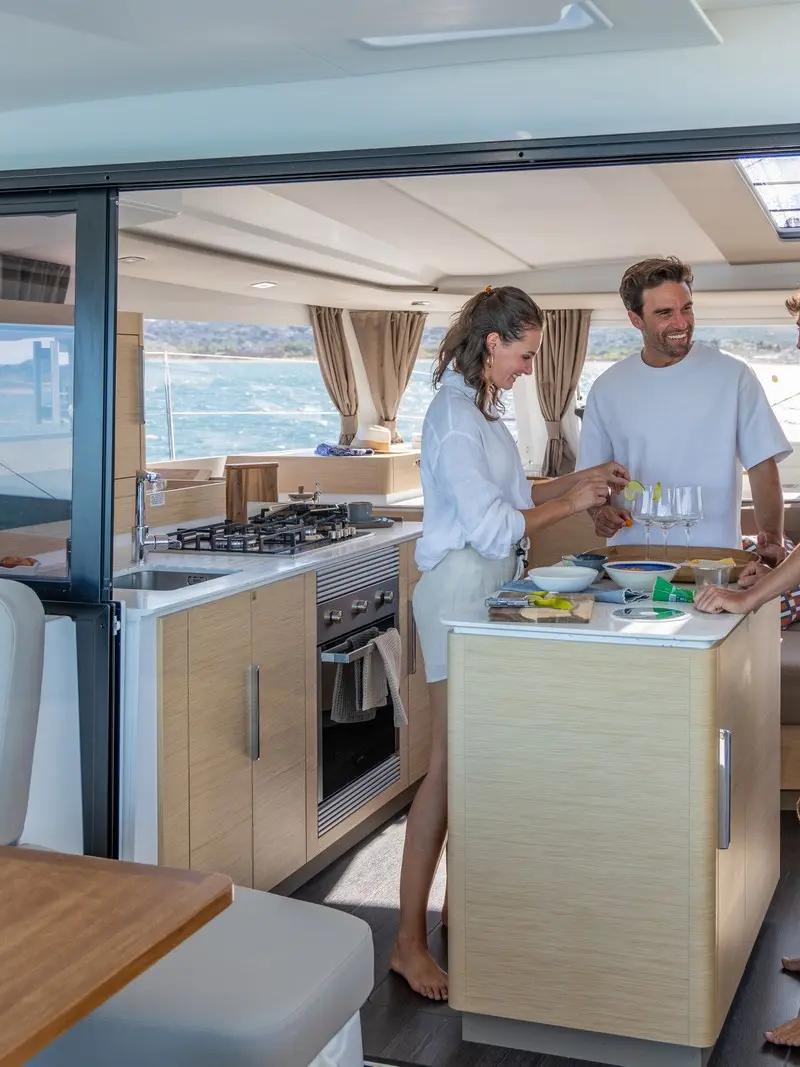 Fountaine Pajot FP 44 – photo 47 du catamaran neuf aux Antilles