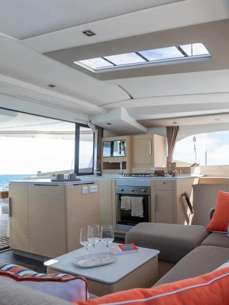 Fountaine Pajot FP 44 – photo 38 du catamaran neuf aux Antilles