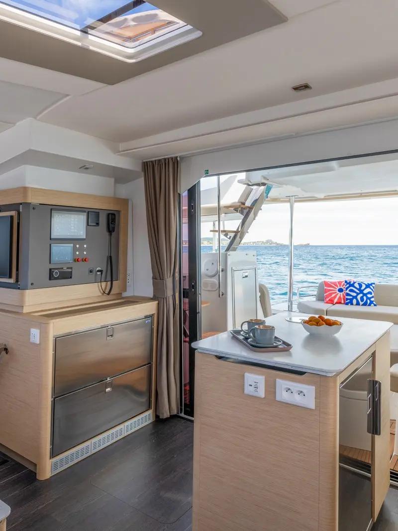 Fountaine Pajot FP 44 – photo 42 du catamaran neuf aux Antilles