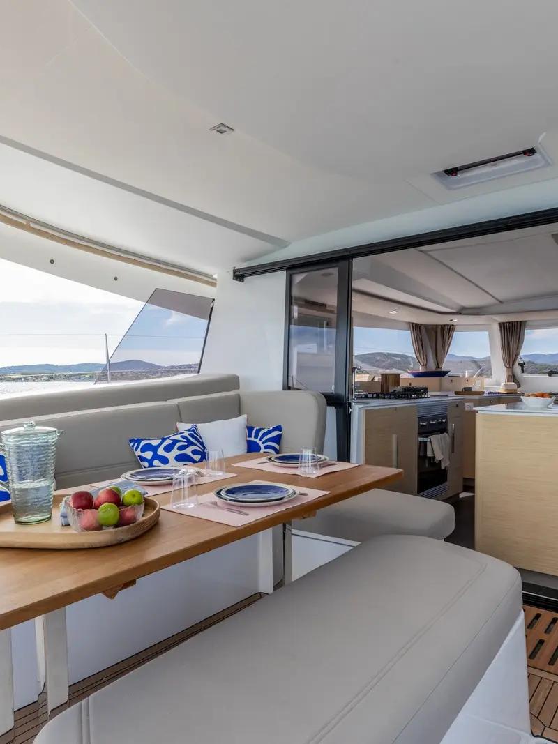 Fountaine Pajot FP 44 – photo 54 du catamaran neuf aux Antilles