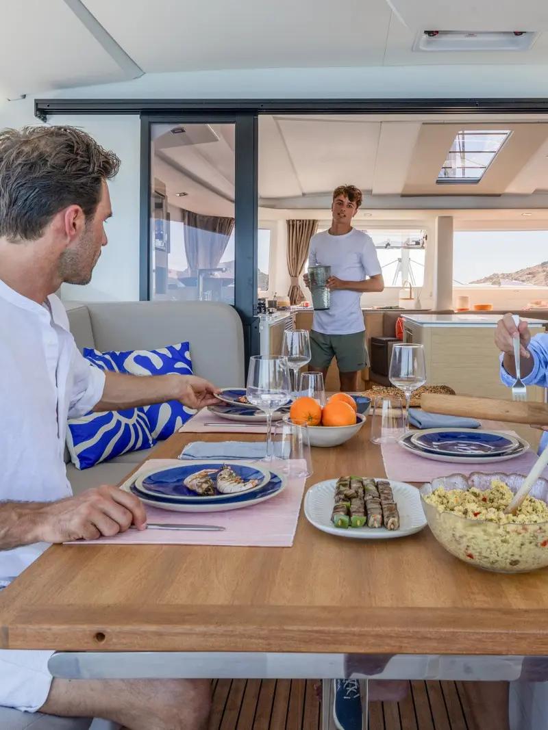 Fountaine Pajot FP 44 – photo 43 du catamaran neuf aux Antilles