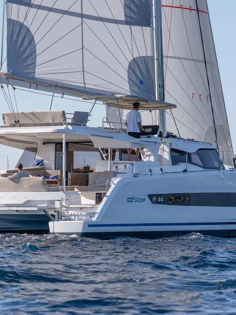 Fountaine Pajot FP 44 – photo 23 du catamaran neuf aux Antilles