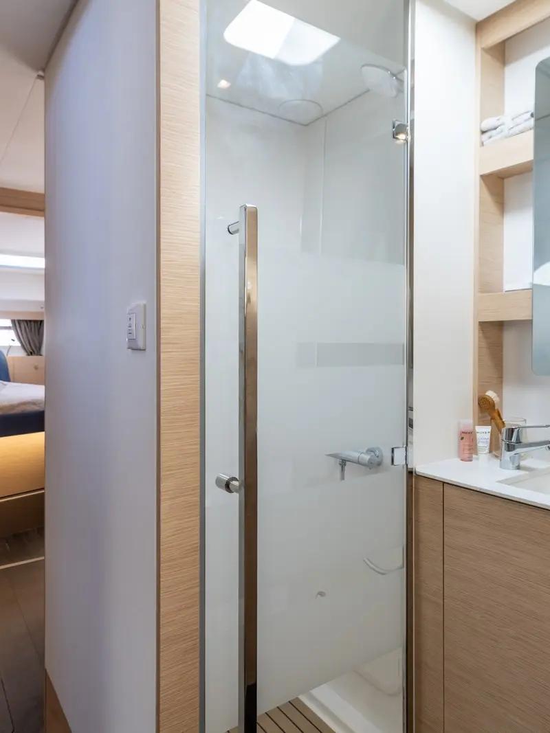 Fountaine Pajot FP 44 – photo 32 du catamaran neuf aux Antilles