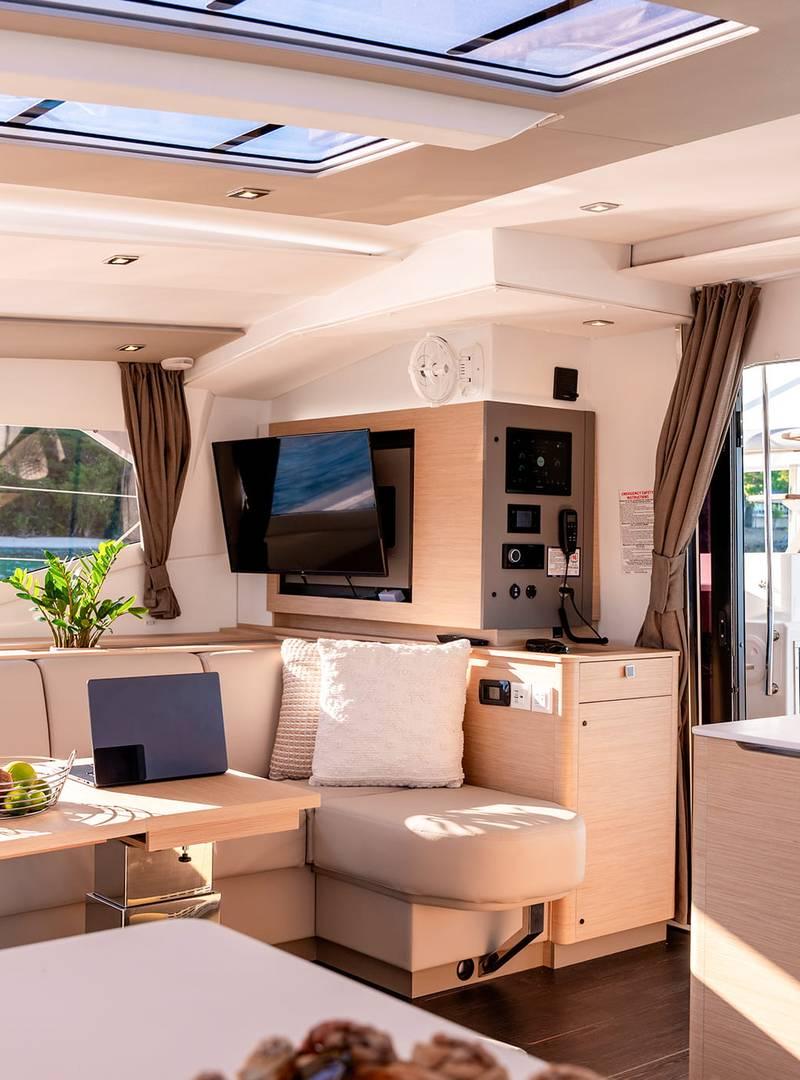Fountaine Pajot FP 51 – photo 6 du catamaran neuf aux Antilles