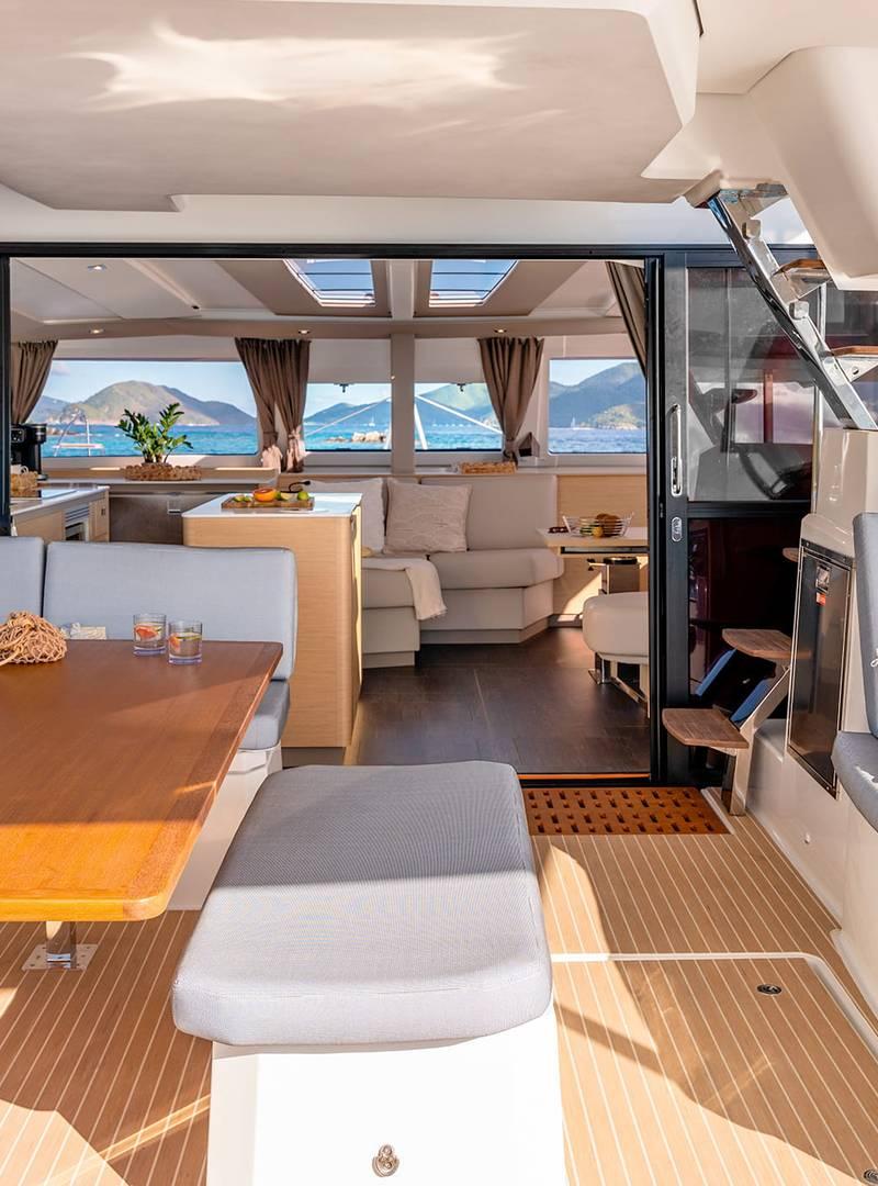 Fountaine Pajot FP 51 – photo 22 du catamaran neuf aux Antilles